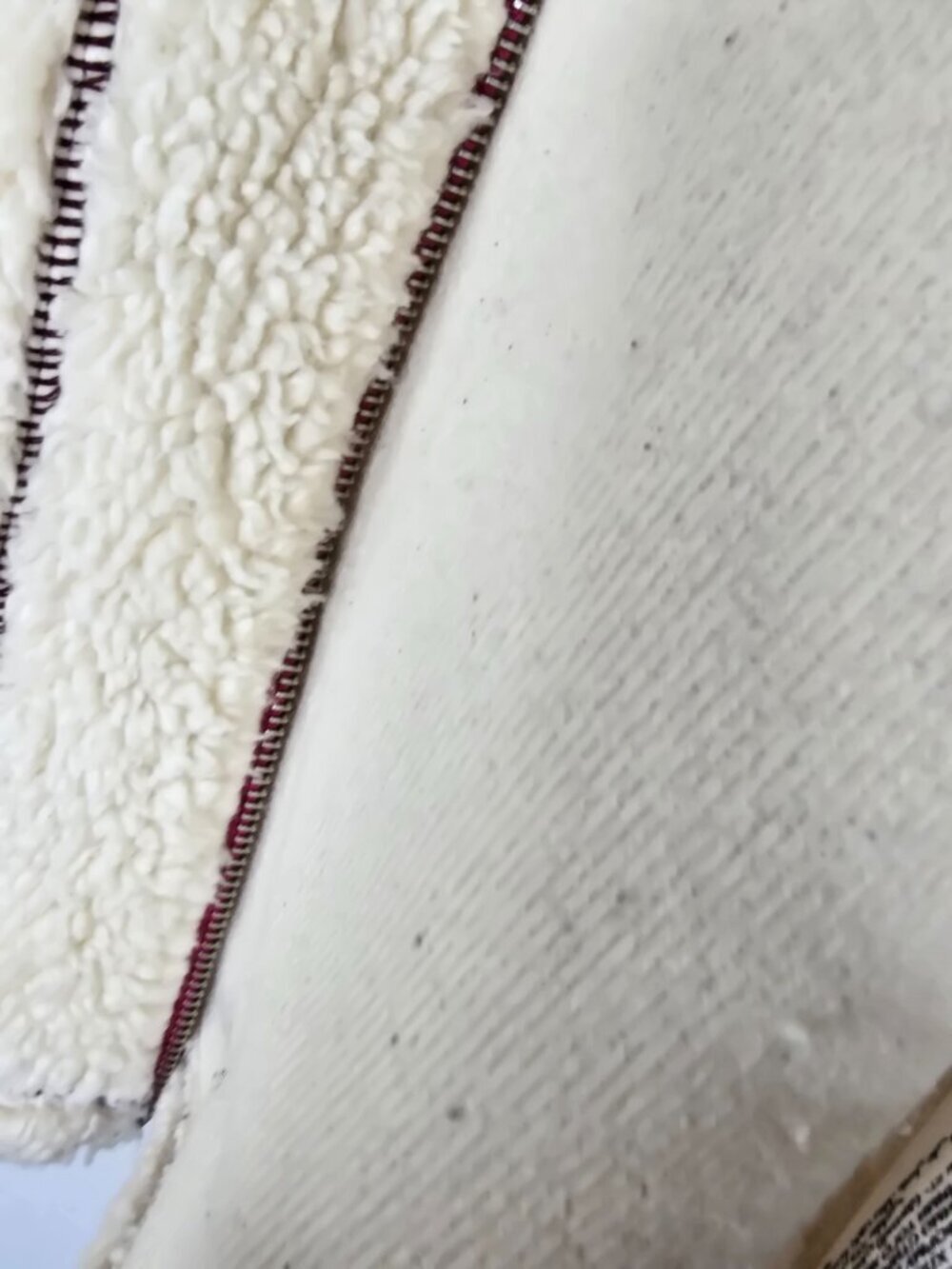 AMI Paris Ami de Cœur Faux Shearling Zipped Jacket Off White/Fuchsia Unisex - Picture 10 of 16